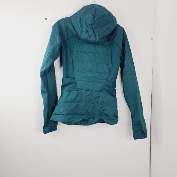 Lululemon Women's Teal Running Down for It All Thermal Puffer Jacket Size 4 - Picture 3 of 7